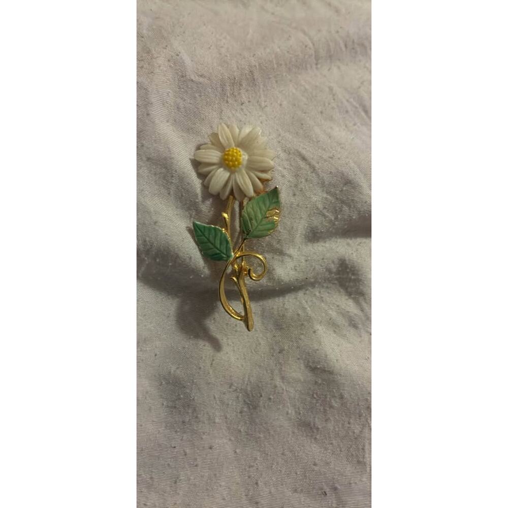 VINTAGE Jonette Jewelry Daisy Flower BROOCH
Item#3
